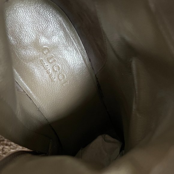 Gucci Women's Nude Suede 'GG' Logo Wedge Ankle Zip-Up Booties. - Picture 15 of 16